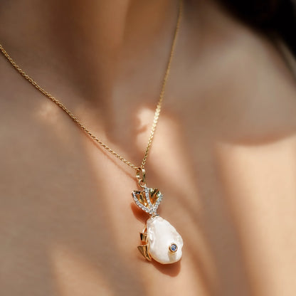 Fishie Diamond Pendant H