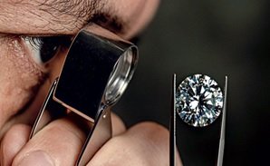 Know Your Diamond: Natural vs Lab-grown Diamond